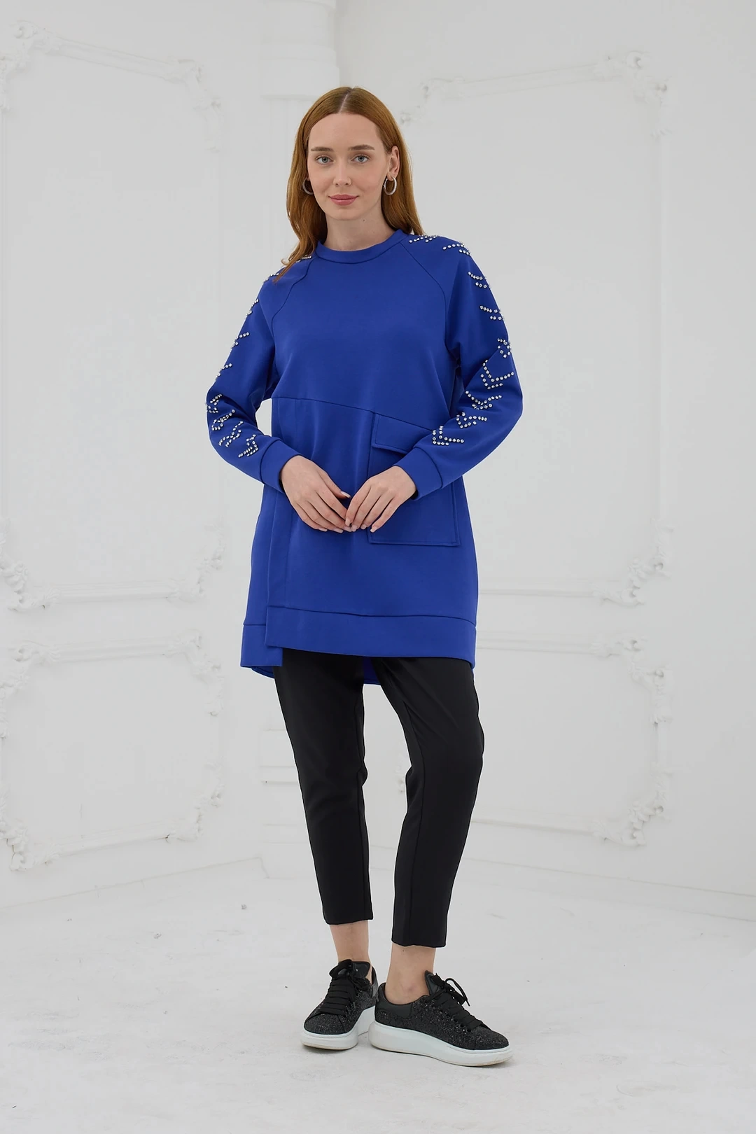 Kolları Çakma Taşlı Önü Cepli Sweatshirt
