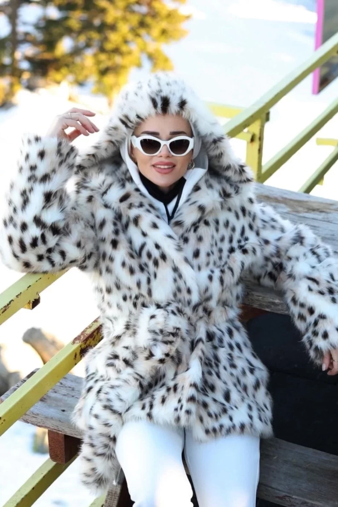 Leopar Peluş Kapişonlu Mont