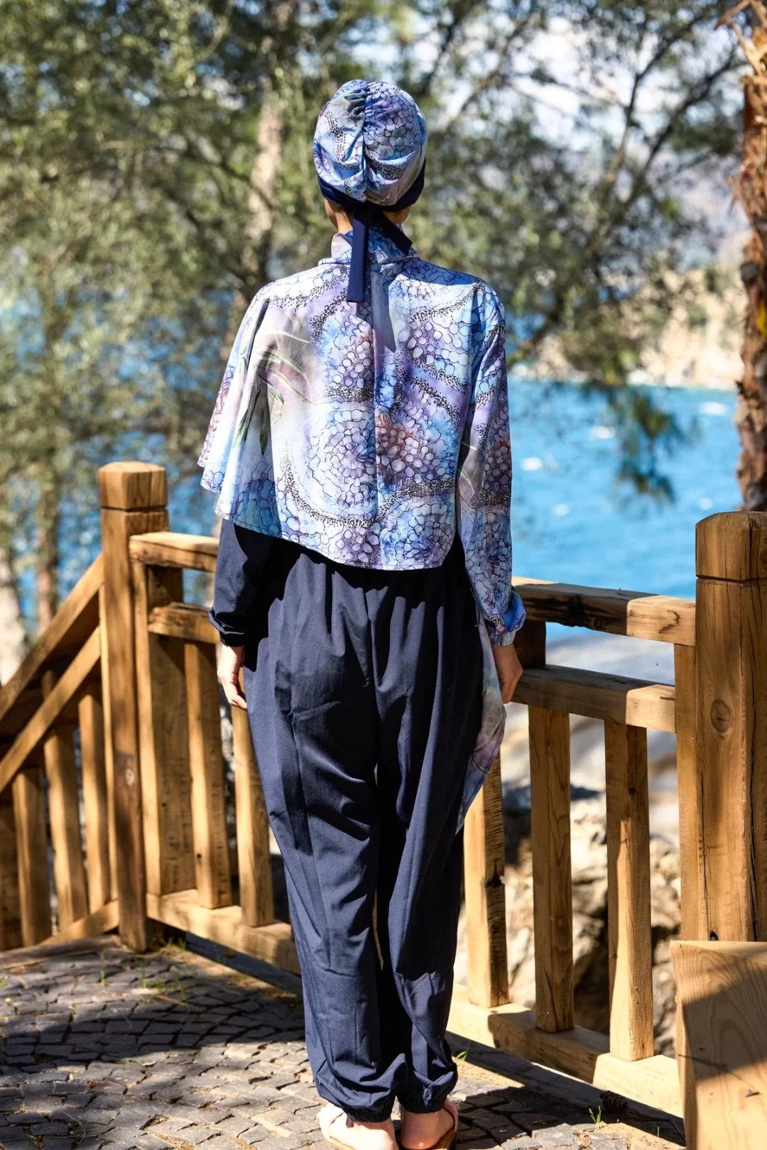 Pelerin Model Blue Garden Desen Tasarım Tesettür Tulum Mayo