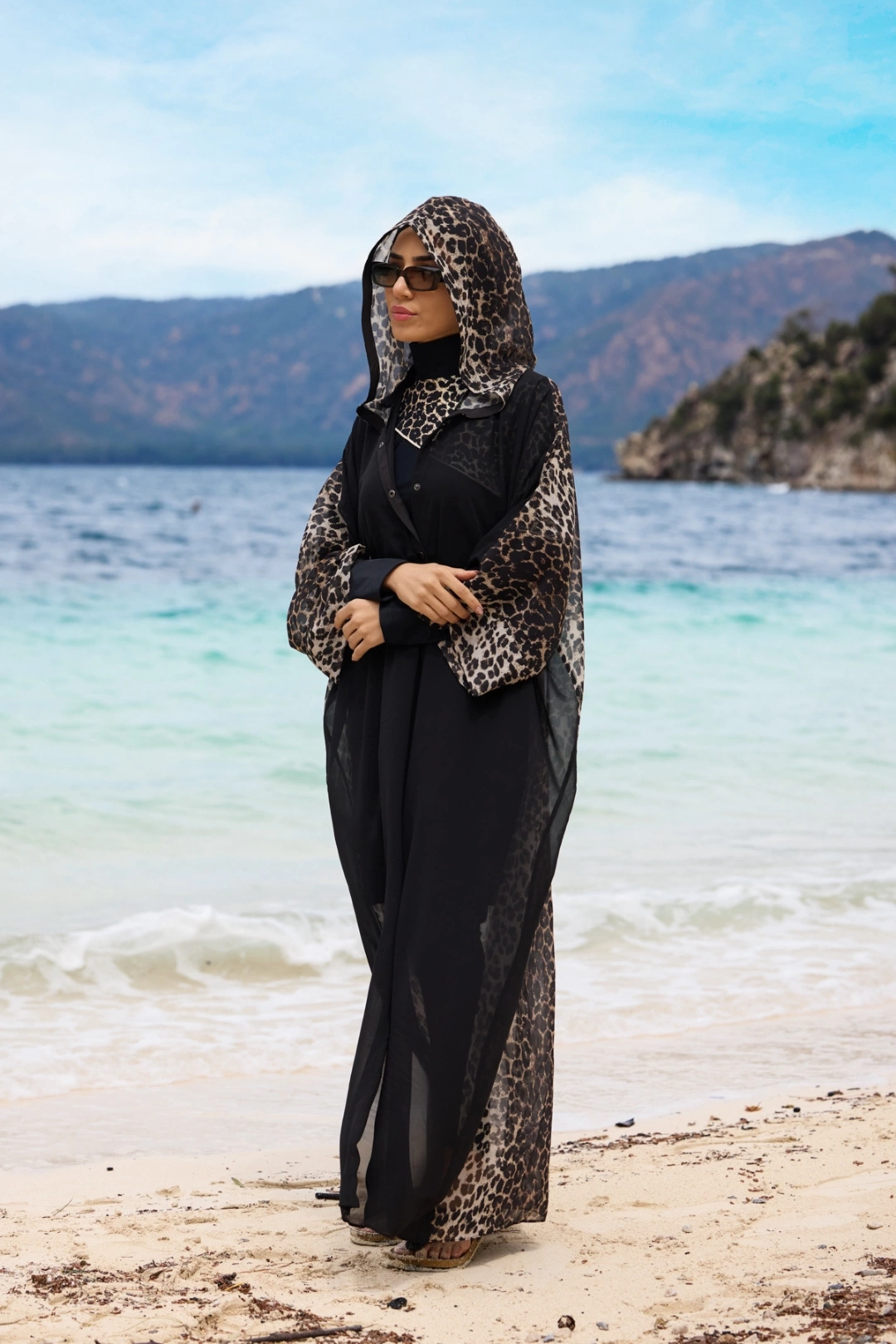 Sırtı Leopar Önü Siyah Çıtçıtlı Pareo