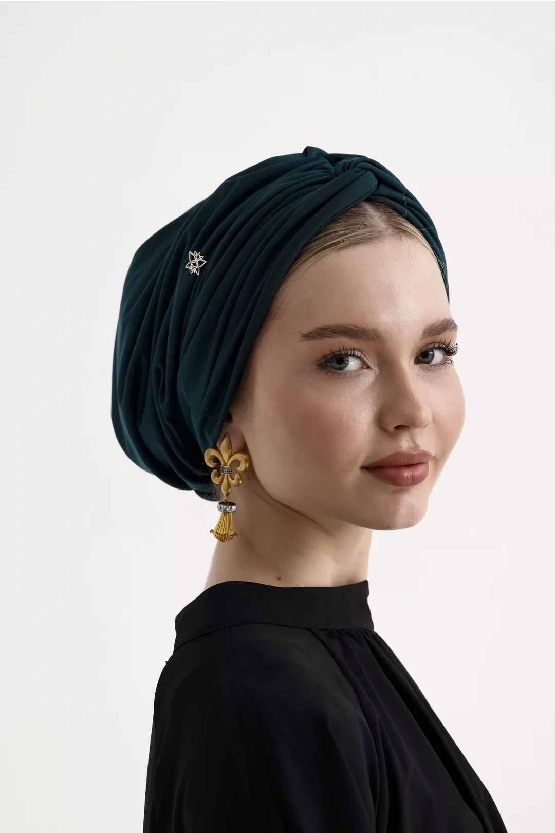 Sisre Twisted Unfilled Daily Bonnet Emerald