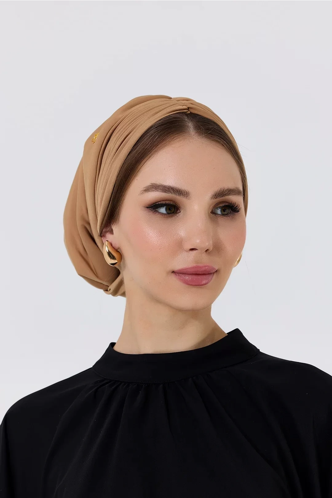 Sisre Draped Filled Daily Bonnet Норка