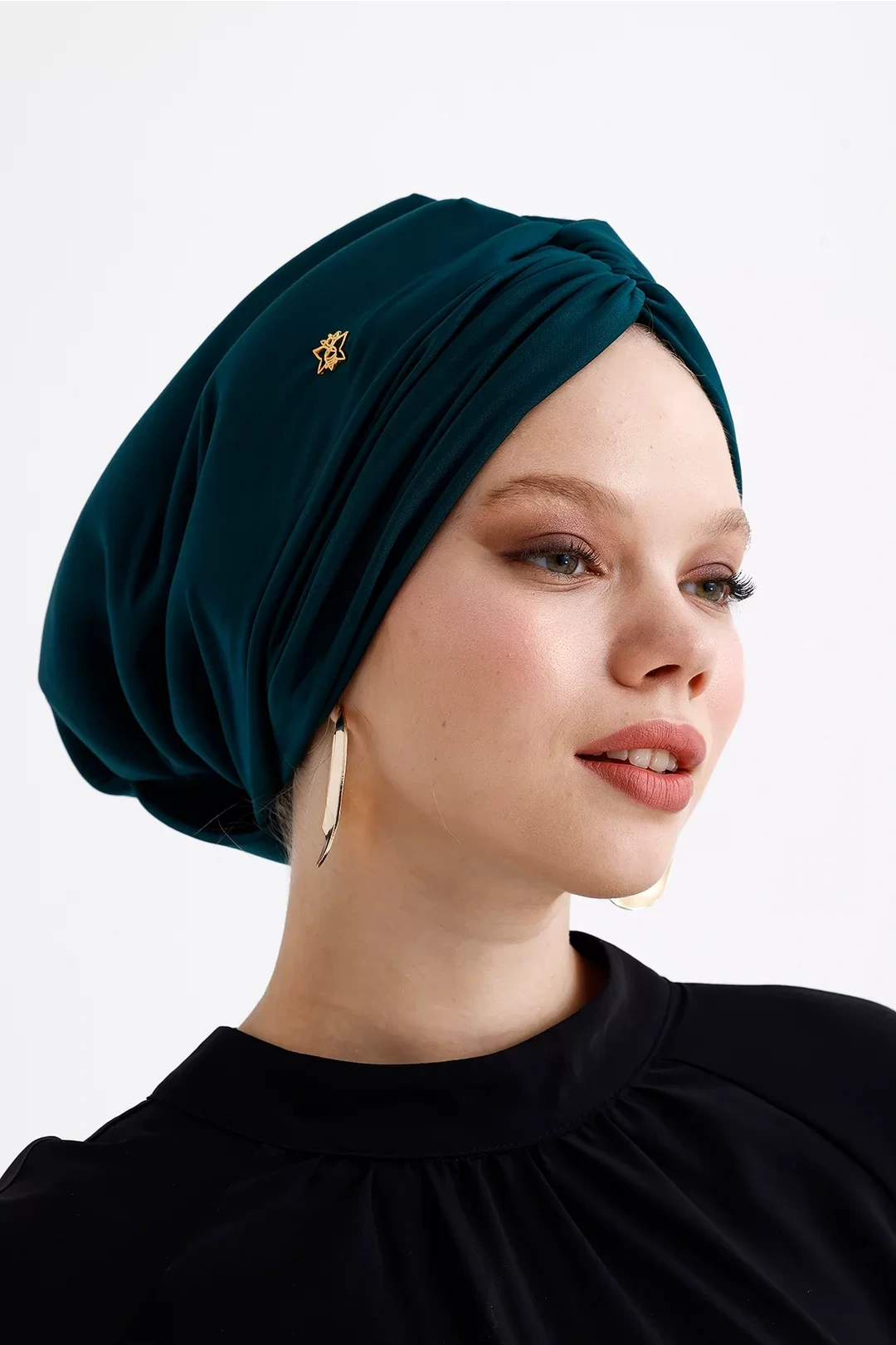 Sisre Draped Filled Daily Bonnet Emerald