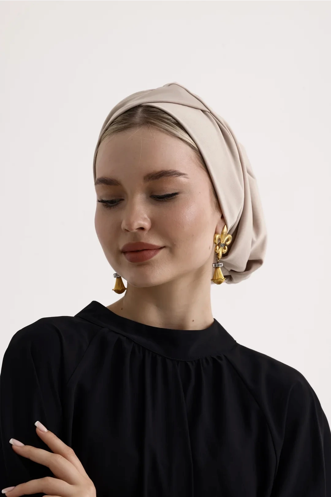 Sisre Front Cross Unfilled Daily Bonnet бежевый