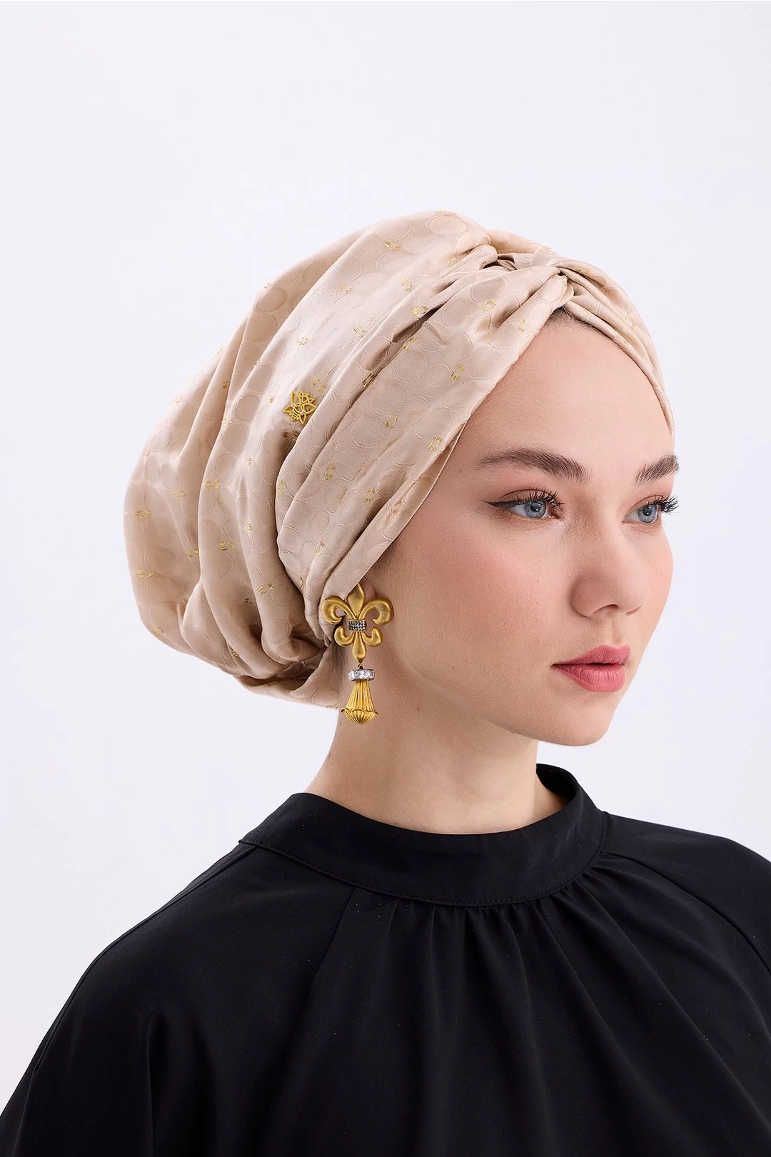 Valentino İtalyan İpek Dolgulu Bone