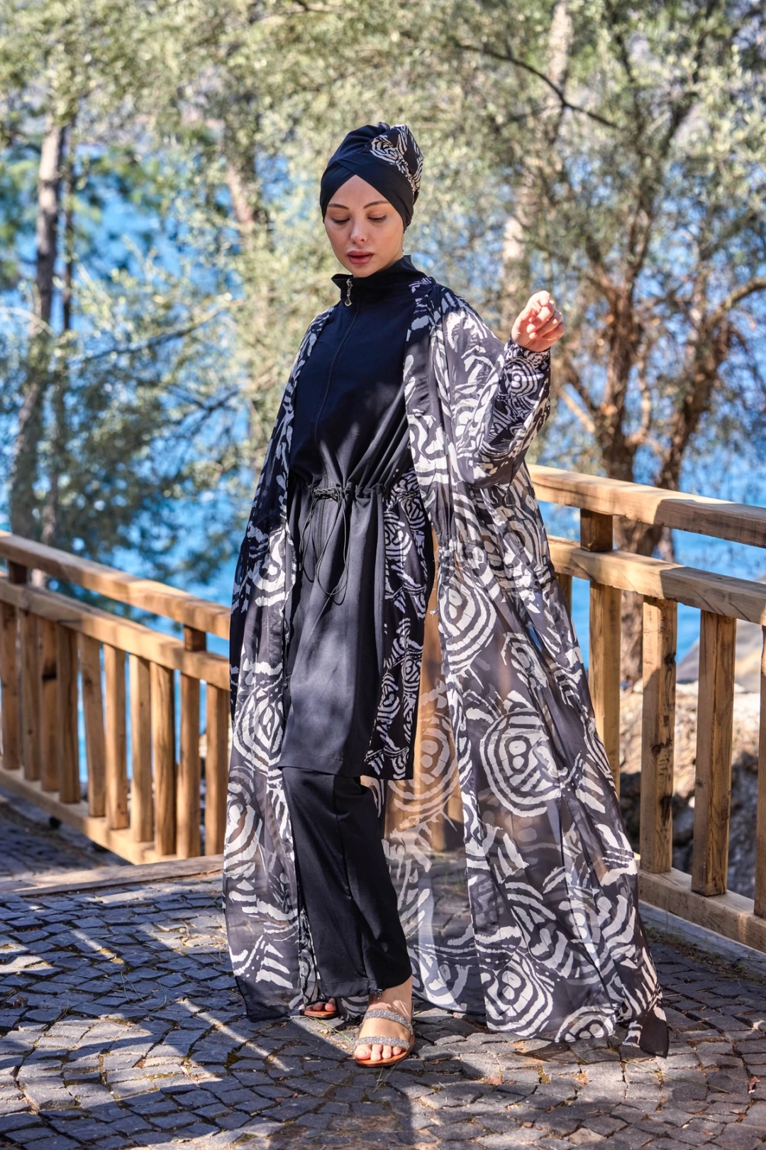 Vela Model Beli Bağcıklı Tasarım Tesettür Pareo