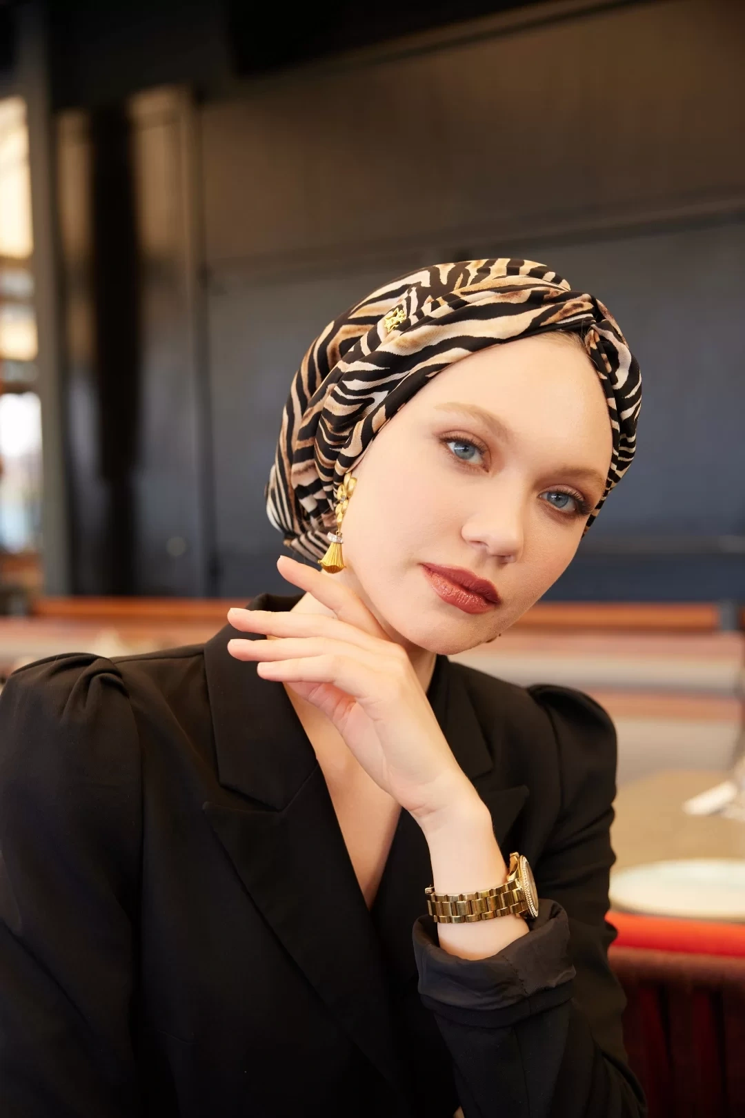 کاپوت پر شده با ابریشم زبرا