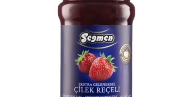 Şekerlenmeyen Ev Yapımı Çilek Reçeli Tarifi: Tam Kıvamında ve Dağılmayan