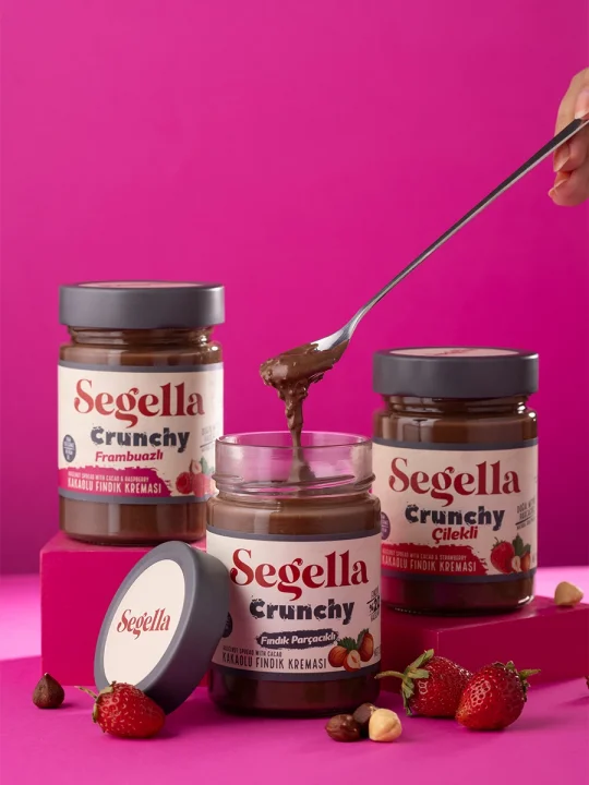 Segella Çilekli Meyve Parçacıklı, Frambuaz Meyve Parçacıklı ve Fındık Parçacıklı Kakaolu Fındık Kreması 350gr x 3 Adet