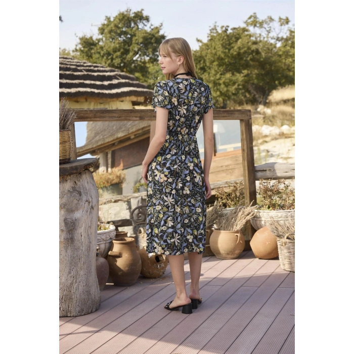 Giyim %100 Viskon Desenli Önden Düğmeli Elbise