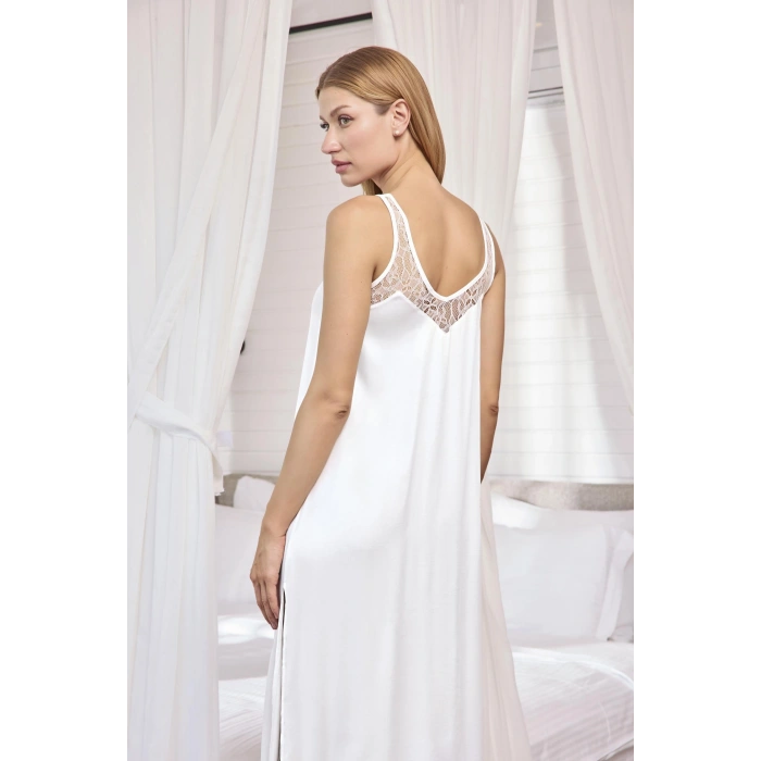 Giyim Dantelli Ve Dekolteli Saten Sabahlık Takımı