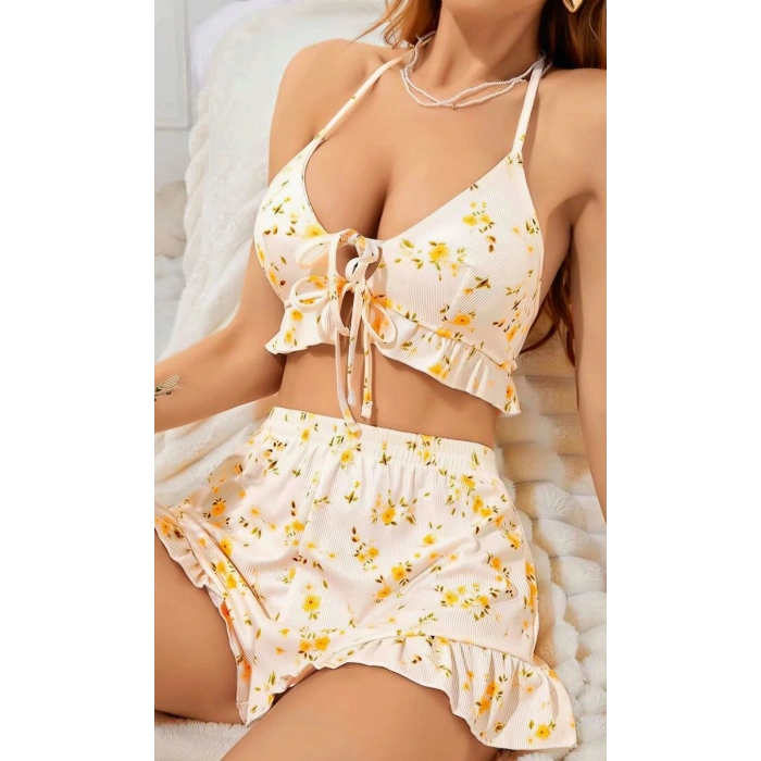 Giyim Kadın Ekru Çiçek Desenli Askılı Şortlu Pijama Takımı Rahat Şık 2’li Set