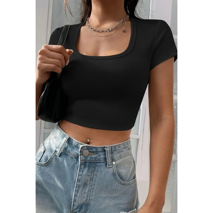 Giyim Kadın Siyah Modern Fit Yarım Kol Düz Yaka Crop Top Bluz
