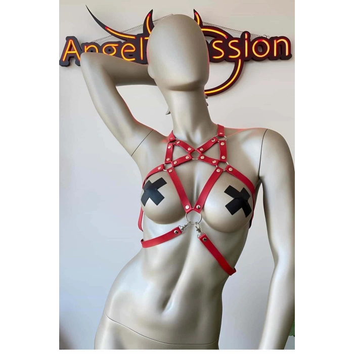 Giyim Kırmızı Göğüs Üzeri Takılan Deri Aksesuar