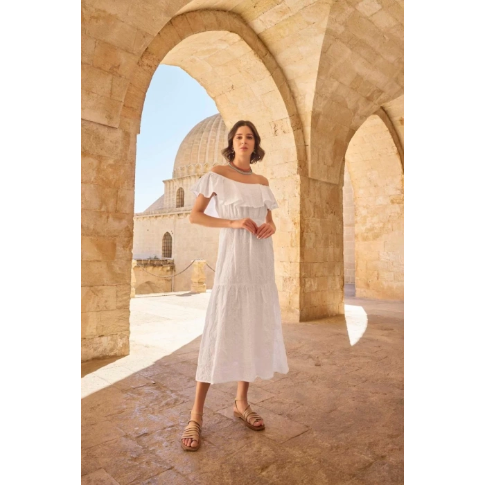 Giyim Pamuklu Kayık Yakalı Elbise