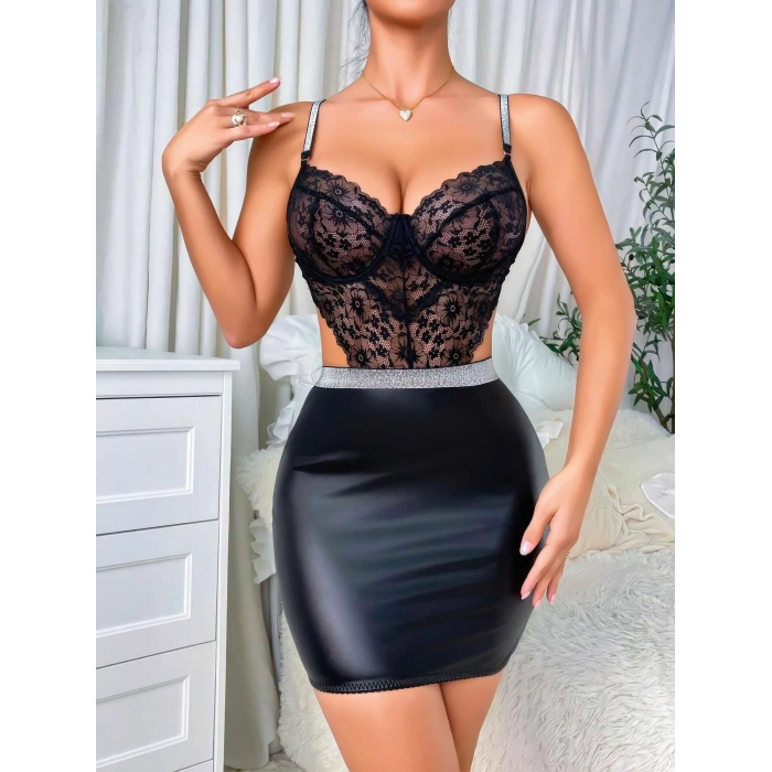 Giyim Siyah Dantelli Dekolteli Mini Fantezi Parlak Deri Gecelik