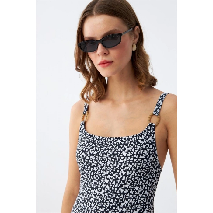 Kadın Lacivert Geometrik Desenli Aksesuar Askılı Tek Parça Mayo