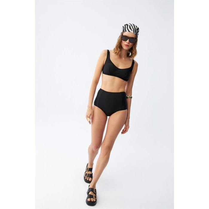 Kadın Siyah Pedli Kare Yaka Yüksek Bel Bikini Takımı