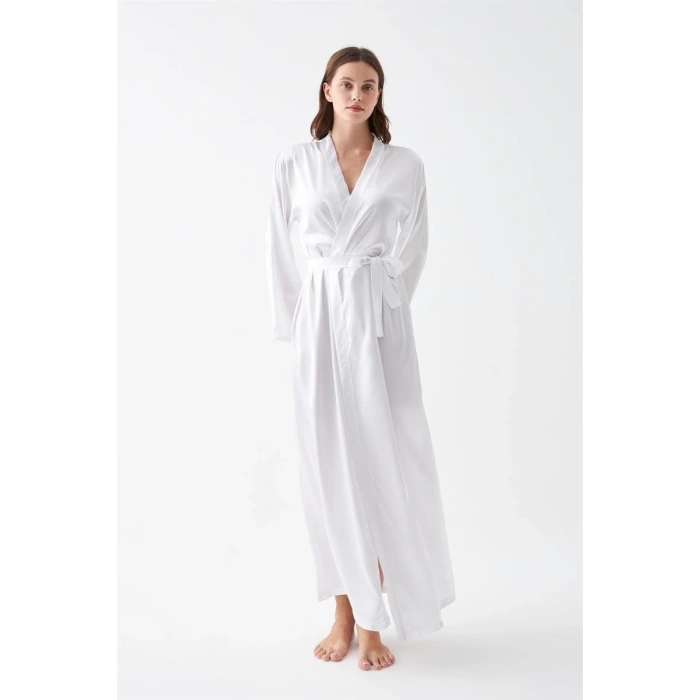 Kadın Uzun Beyaz Saten Sabahlık