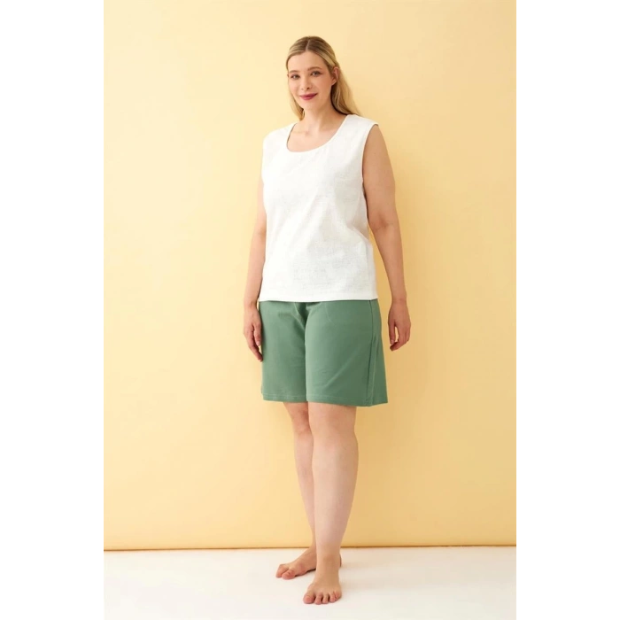 Kadın Yeşil Rahat Kalıp Büyük Beden Cepli Şort
