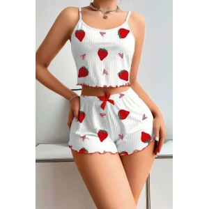 Giyim Penye Kumaş Çilek Desen Beyaz Şortlu Takım