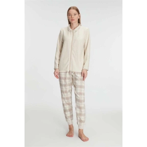 Kadın Fermuarlı Uzun Kollu Viskon & Pamuklu Pijama Takımı – Yumuşacık Dokulu, Ev Şıklığı