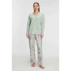 Kadın Uzun Kol V Yaka Pijama Takımı