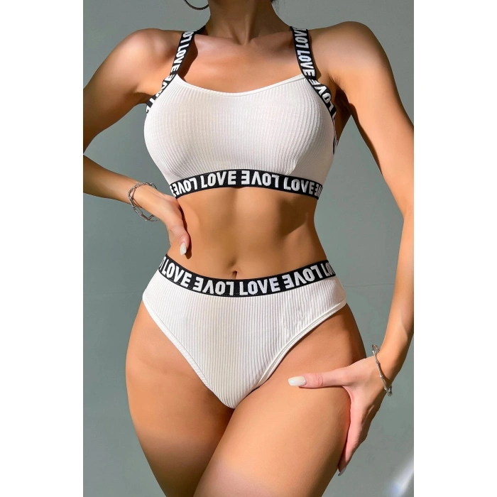 Kadın Beyaz Çapraz Sırt Ve Love Yazı Detaylı Iç Çamaşır Takımı