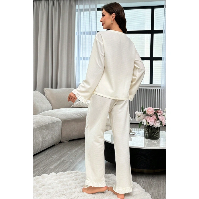 Kadın Beyaz Önden Bağlamalı Kolu Ve Paçası Fırfır Detaylı Uzun Kollu Pijama Takımı