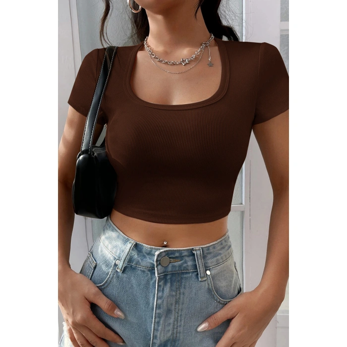 Kadın Kahverengi Yarım Kol Düz Yaka Crop Top Bluz