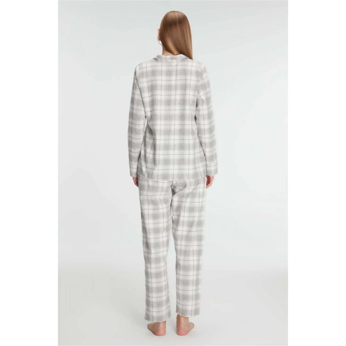 Kadın Kare Desenli Pamuklu Gömlek Pijama Takımı – Rahat, Şık Ve Zasız Ev Konforu