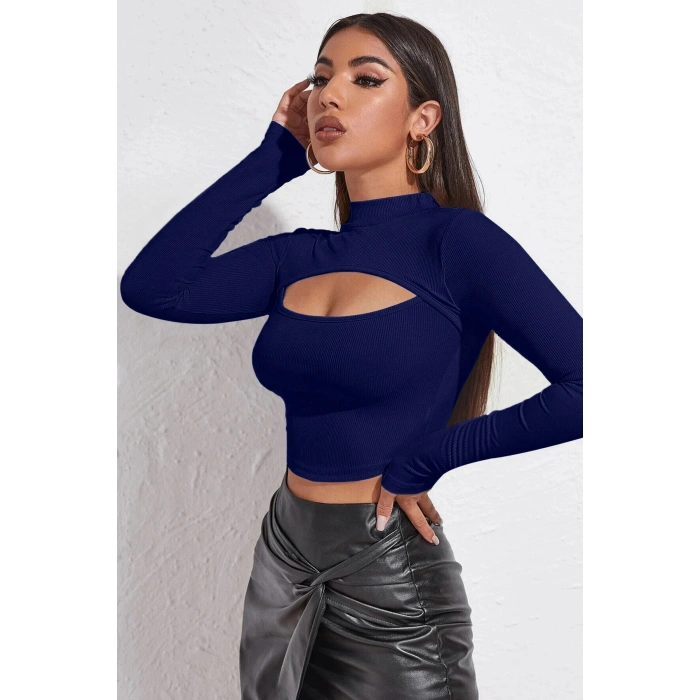 Kadın Lacivert Göğüs Dekolteli Uzun Kollu Cut Out Crop Top Bluz