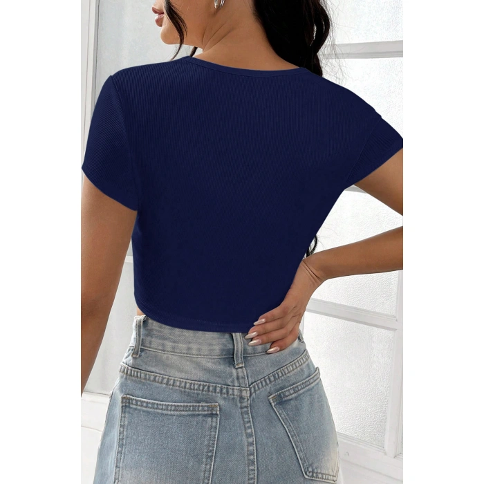 Kadın Lacivert Yarım Kol Düz Yaka Crop Top Bluz