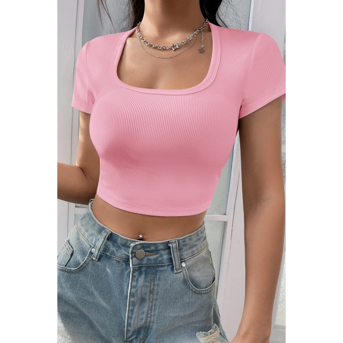 Kadın Pembe Yarım Kol Düz Yaka Crop Top Bluz