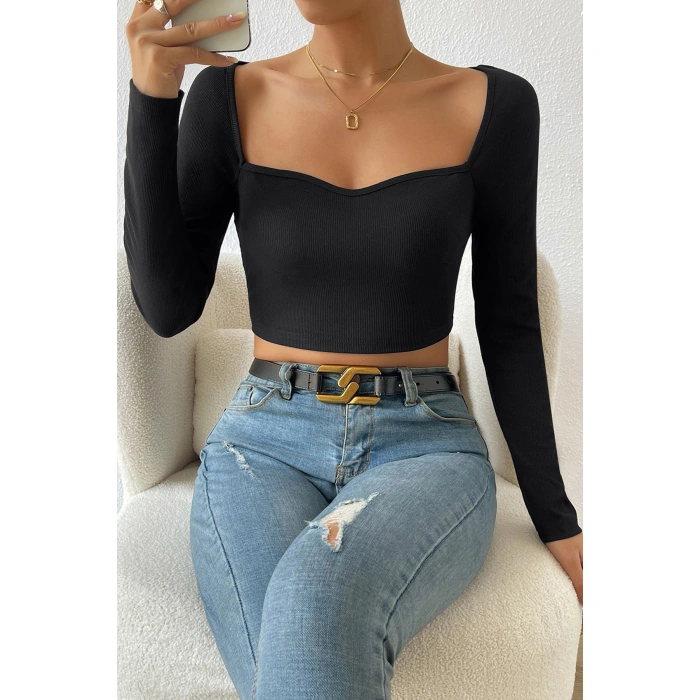 Kadın Siyah Uzun Kol Göğüs Dekolteli Şık Crop Top Bluz