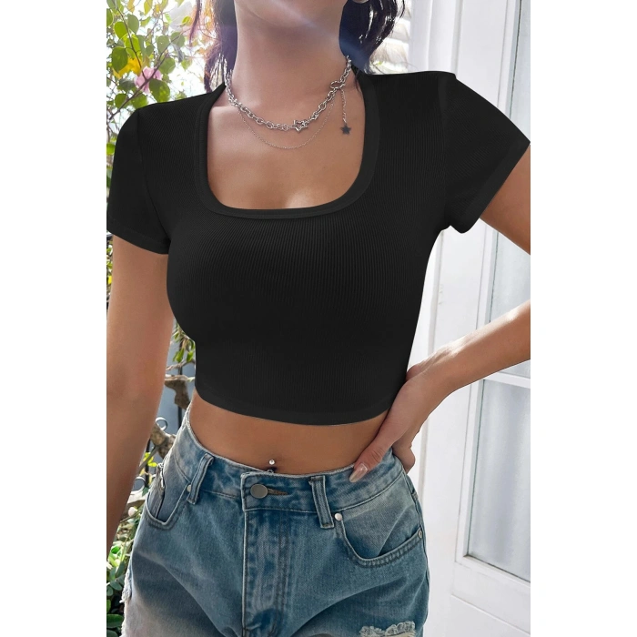 Kadın Siyah Yarım Kol Düz Yaka Crop Top Bluz