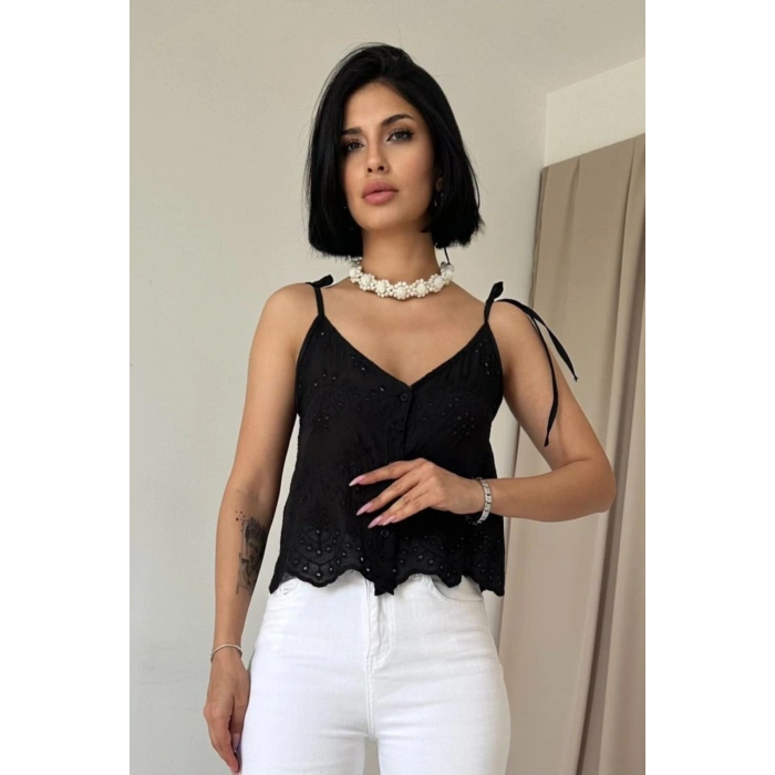 Siyah Bağcıklı Brode Bluz