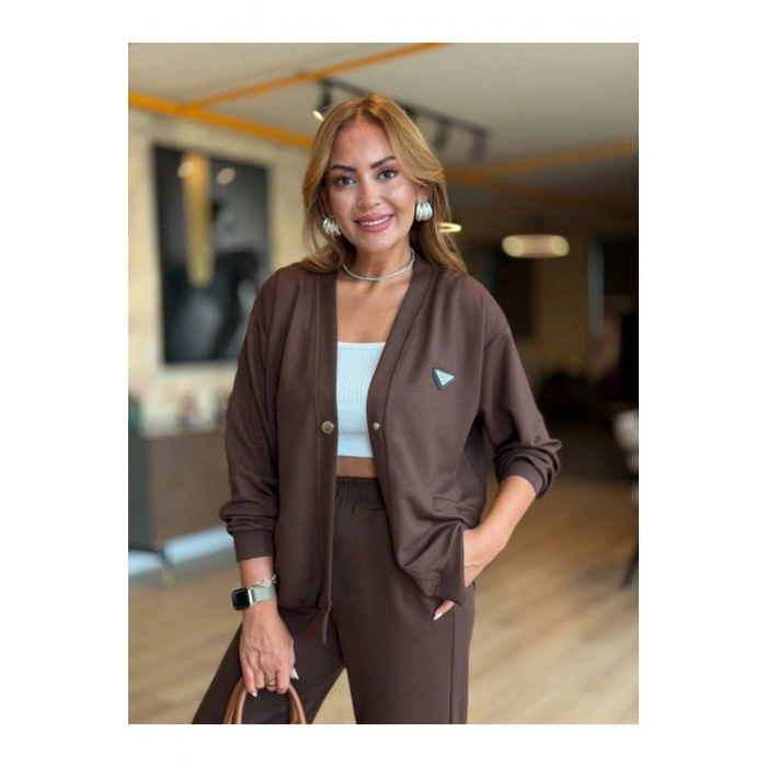 Kadın Relaxed Fit V Yaka Düğmeli Arma Detaylı Modal Hırka Ve Geniş Paça Pantolon Takım
