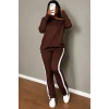 Kadın Tek Omuzdan Açık Uzun Kollu Viskon Iki Iplik Bluz Ve Yan şerit Detaylı Pantolon Ikili Takım