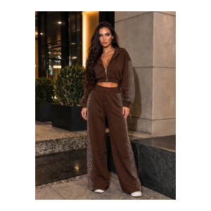 Kadın Taş Baskı Detaylı Fermuarlı Crop Sweatshirt Ve Geniş Paça Eşofman Takımı