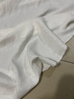 BEYAZ RENK KARE DESEN İPEK JAKAR