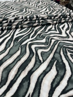 KREM-YEŞİL ZEBRA DESEN VİSKON
