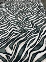 KREM-YEŞİL ZEBRA DESEN VİSKON
