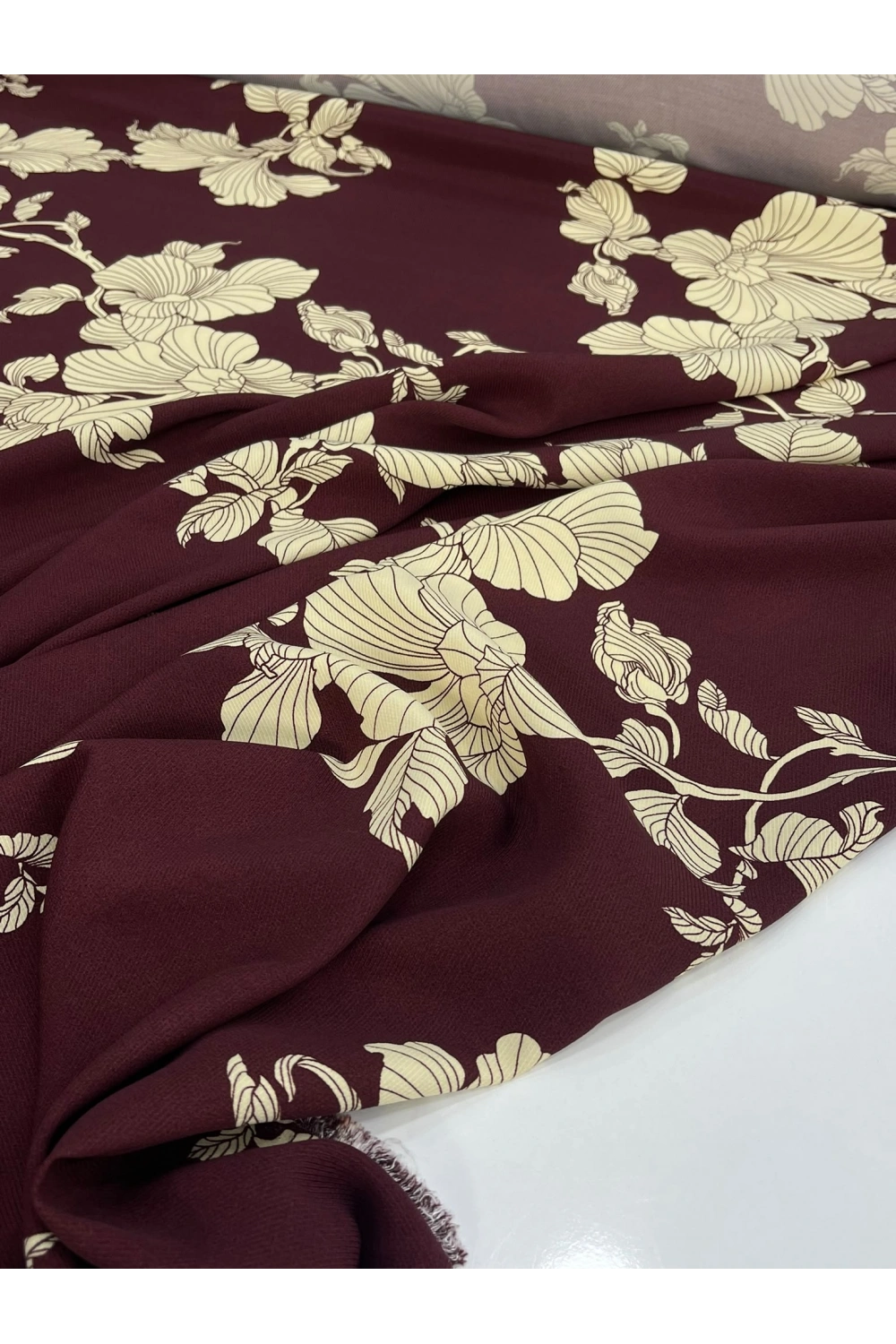 BORDO-KREM BÜYÜK ÇİÇEK DESENLİ VİSKON