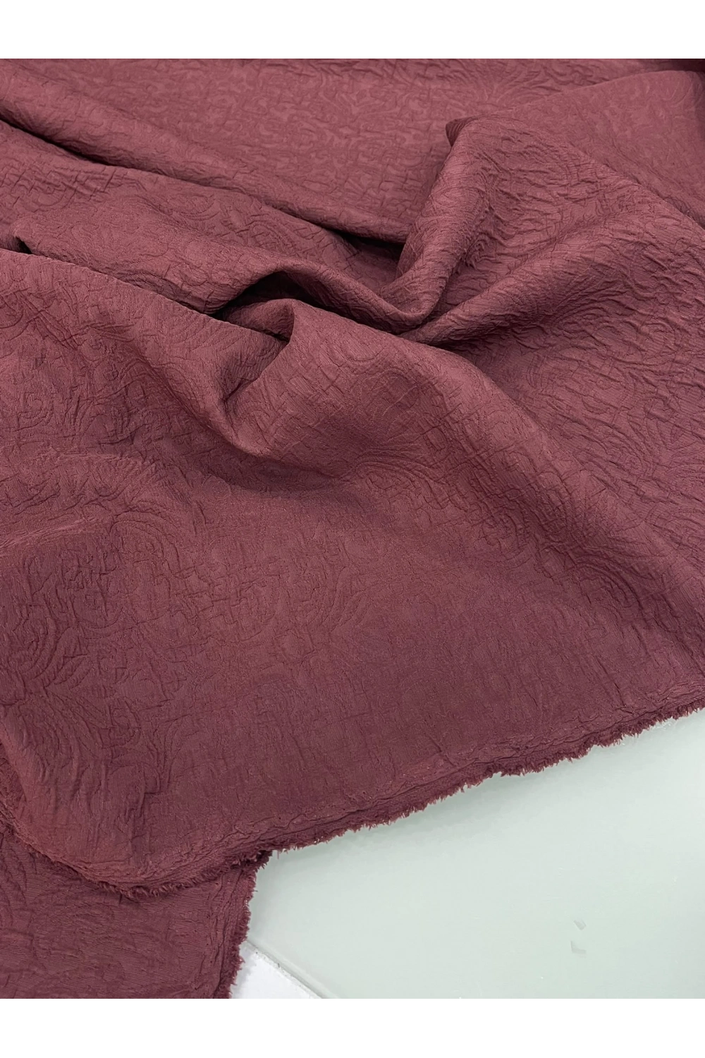 BORDO RENK BROKAR