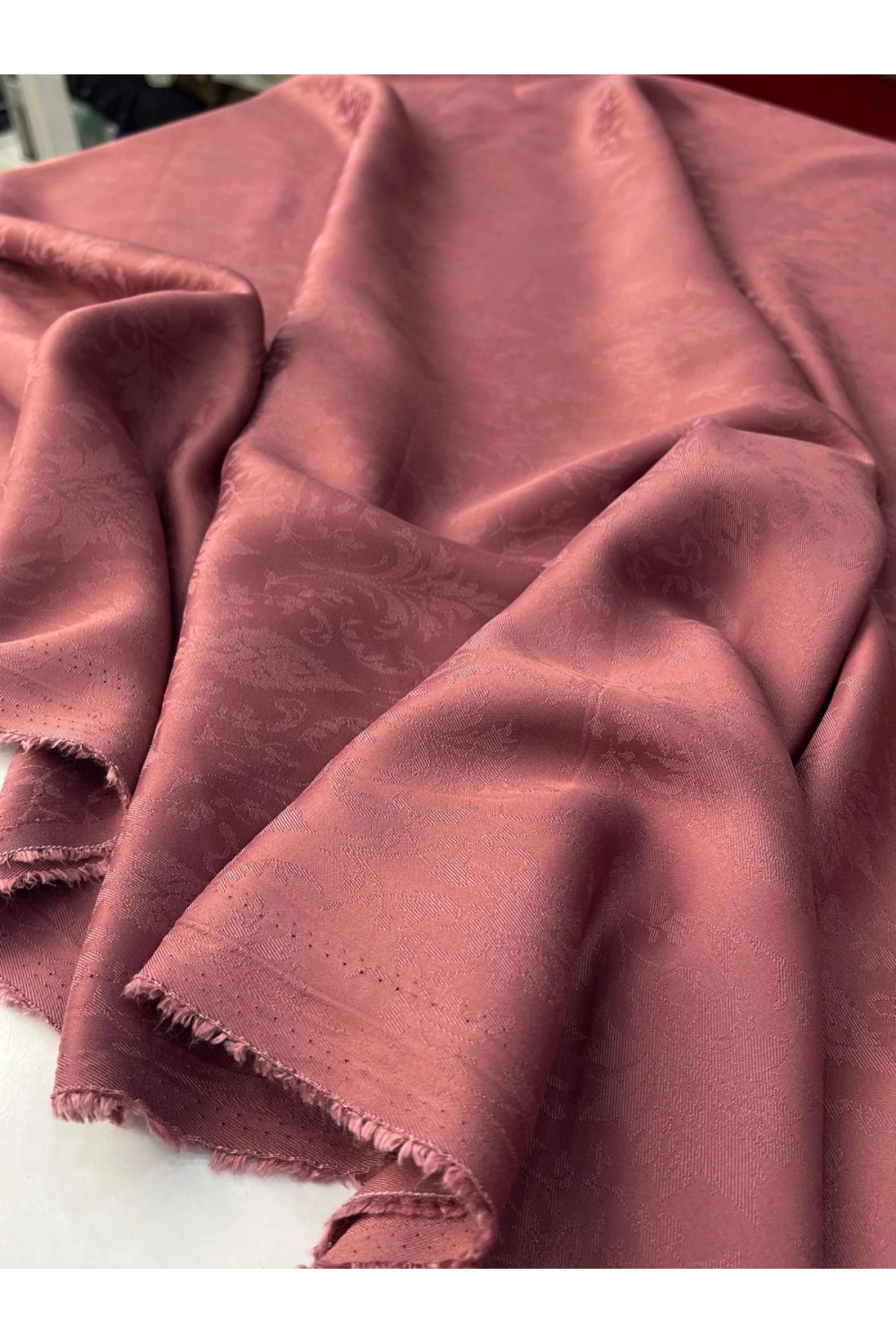 BORDO RENK ETNİK DESEN İPEK JAKAR