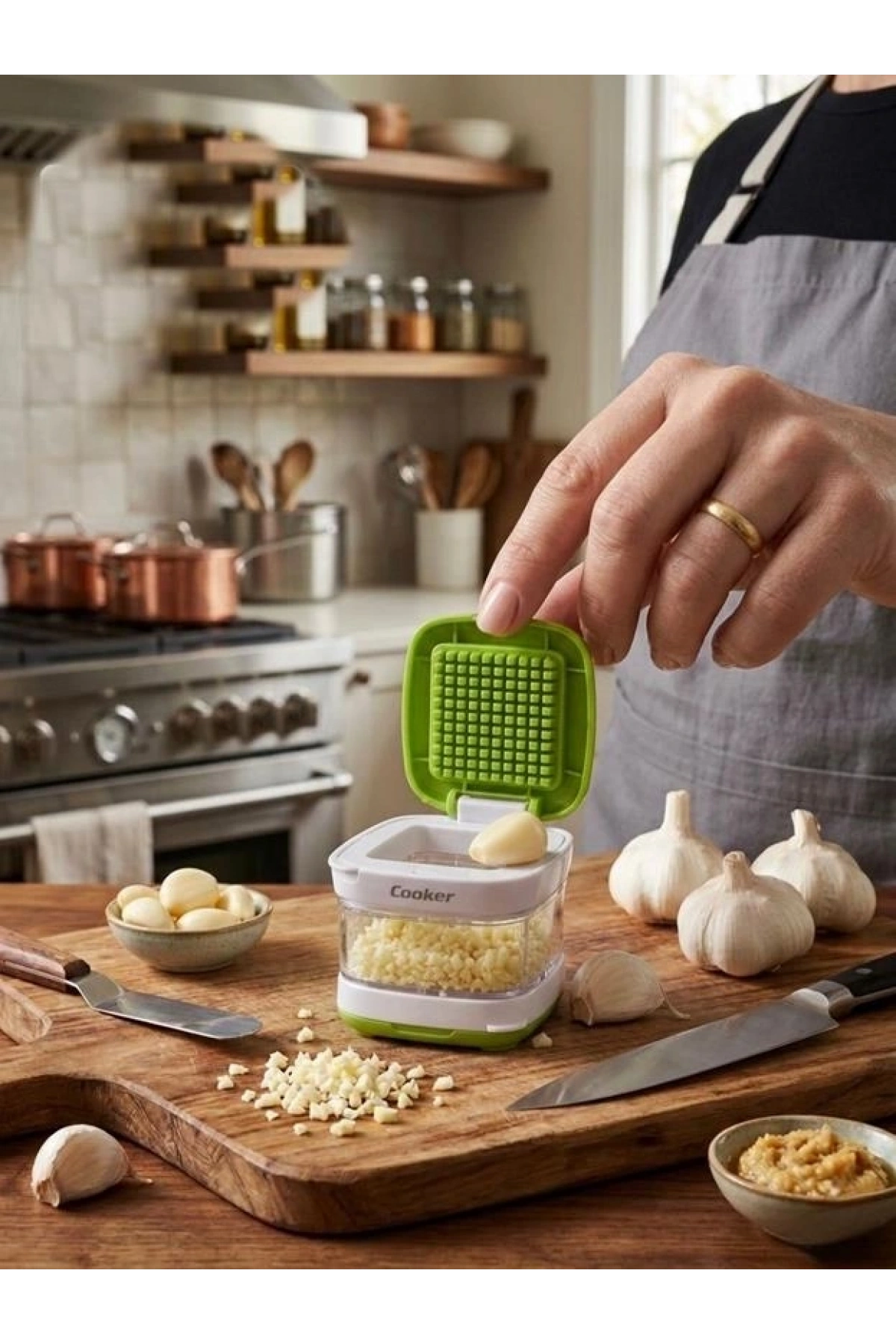 Cooker Hazneli Sarımsak Doğrayıcı