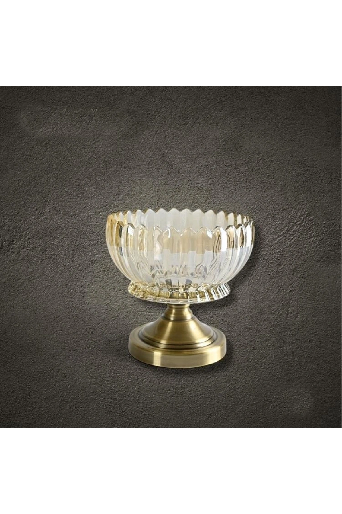 Gönül Ayaklı Dekoratif Cam Tabak