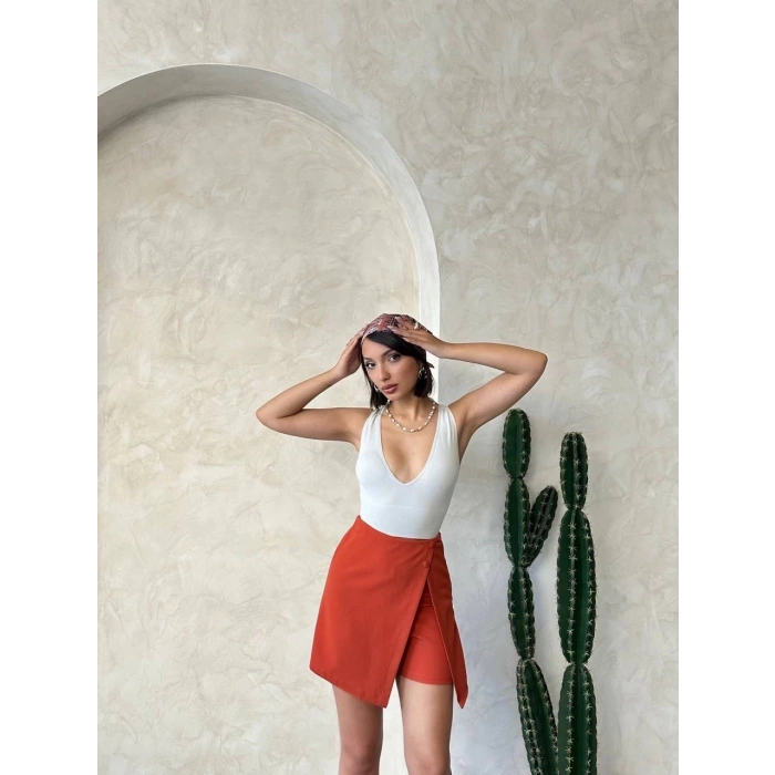 İki düğmeli kapaklı şort etek kremit s24046