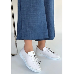 Warte Beyaz Deri Bağcıklı Spor Ayakkabı